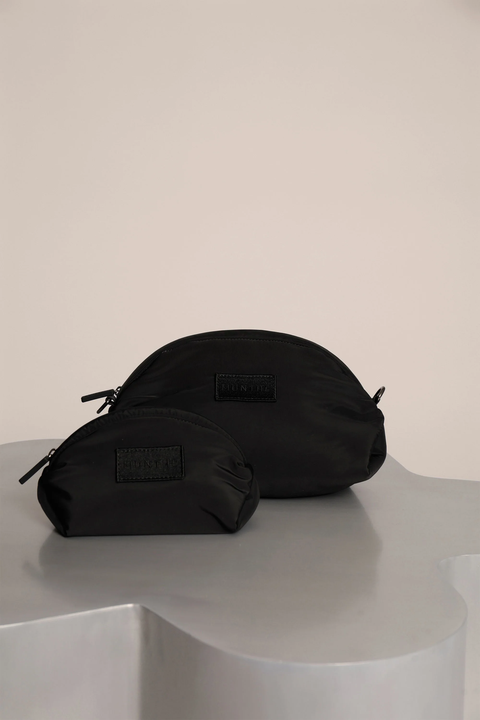 AMBERI - BLACK - Image 3