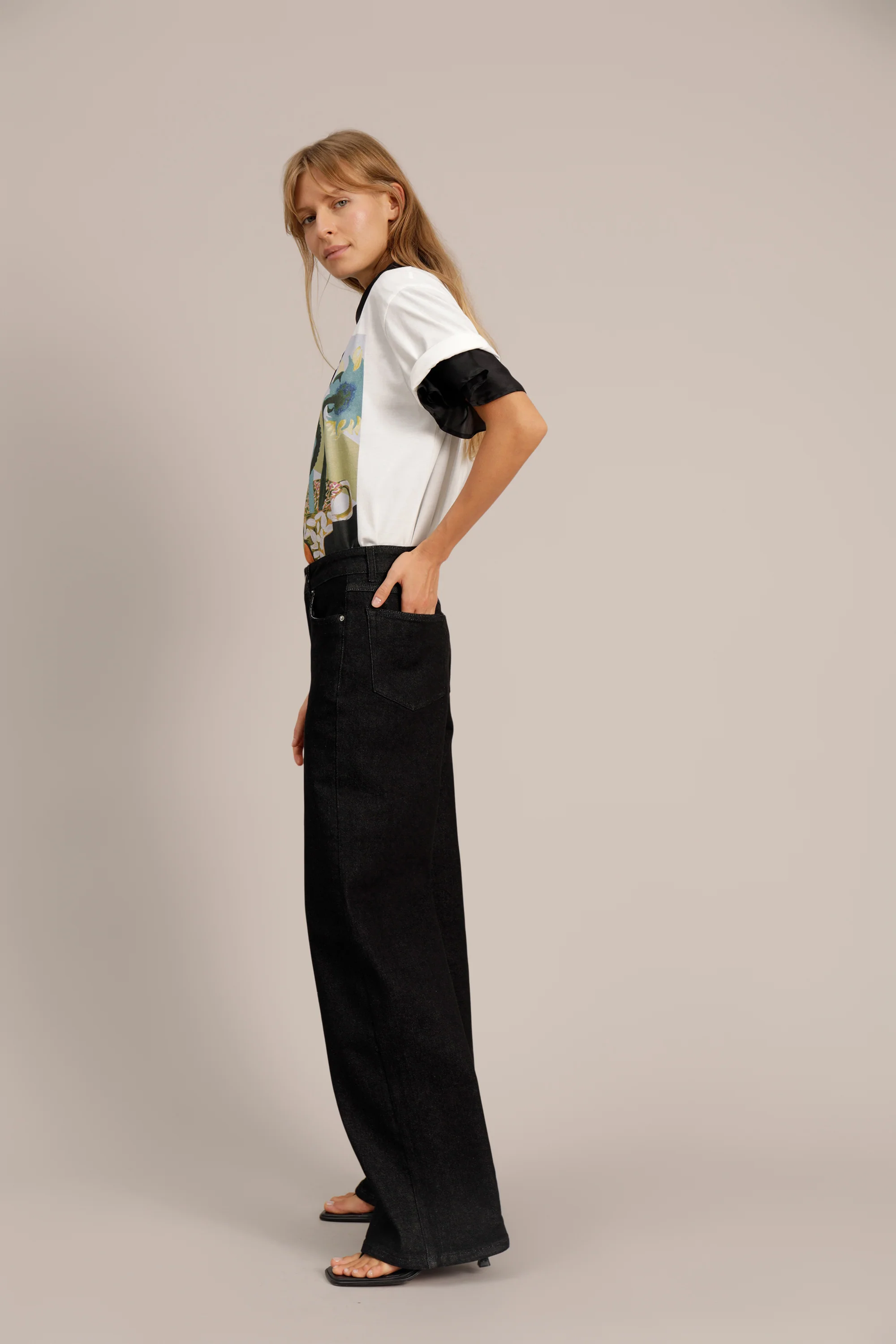 AMPUS - BLACK - Image 2