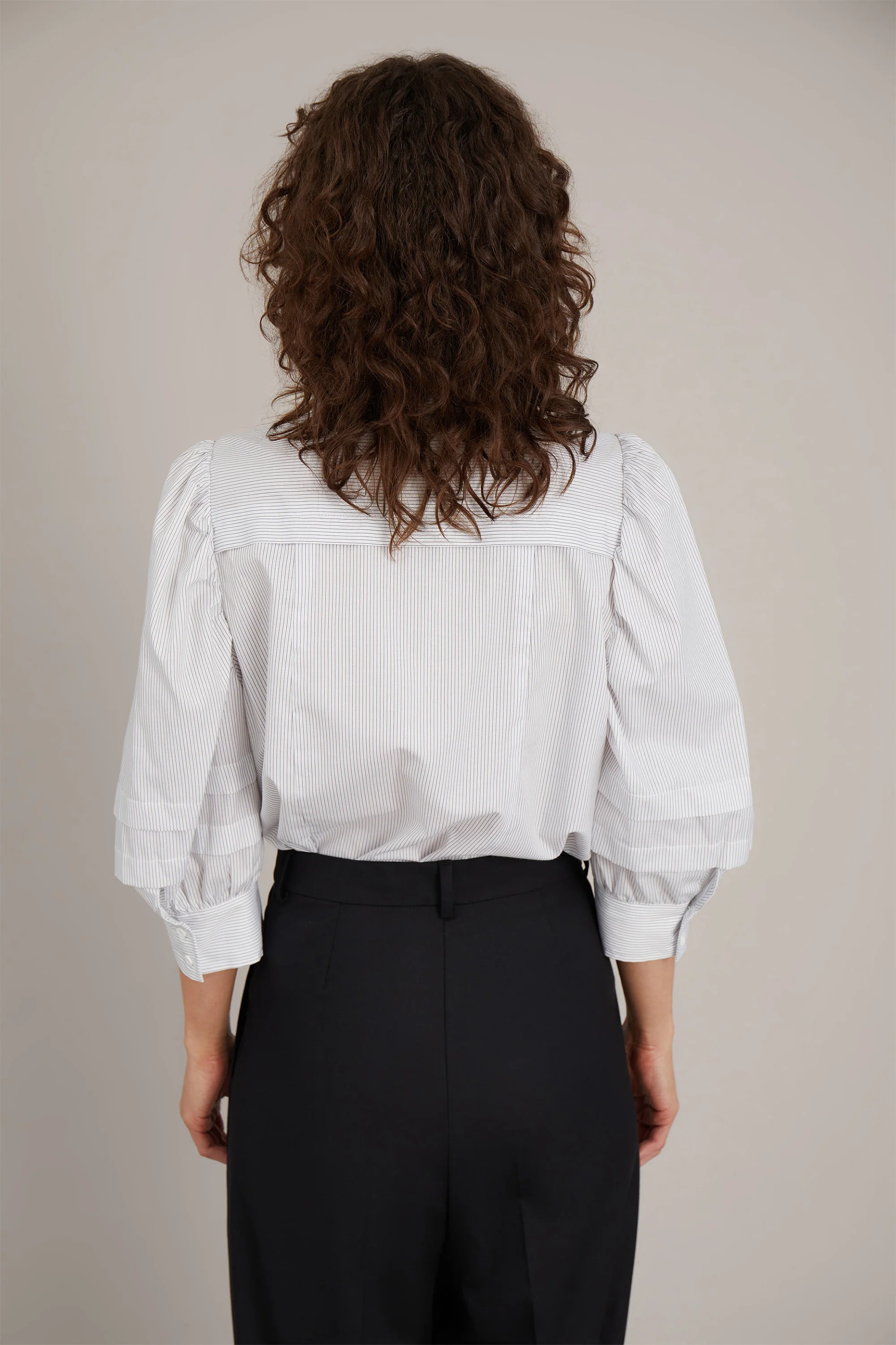 AWELL - BLACK - Image 3