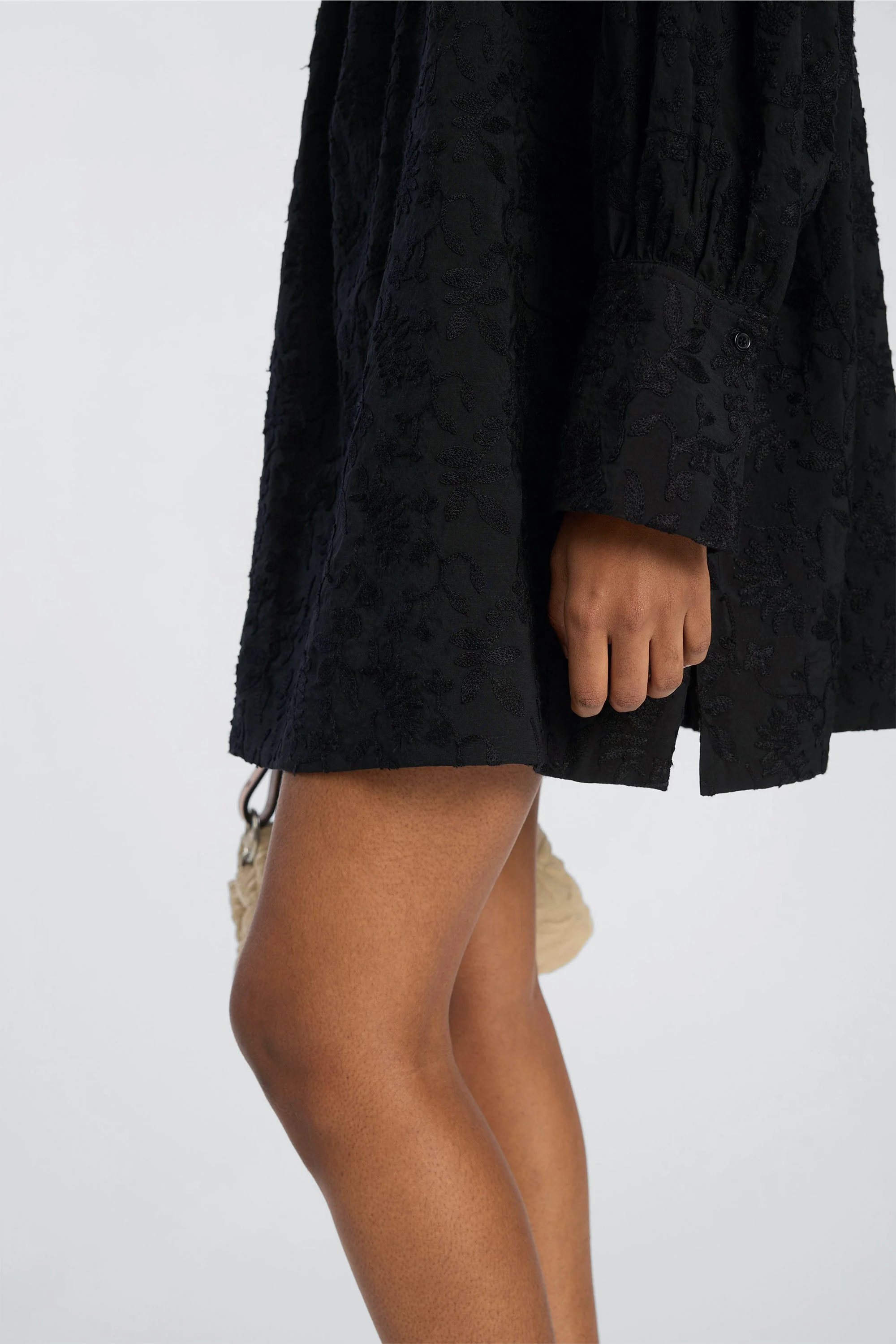 BETULLI - BLACK - Image 2