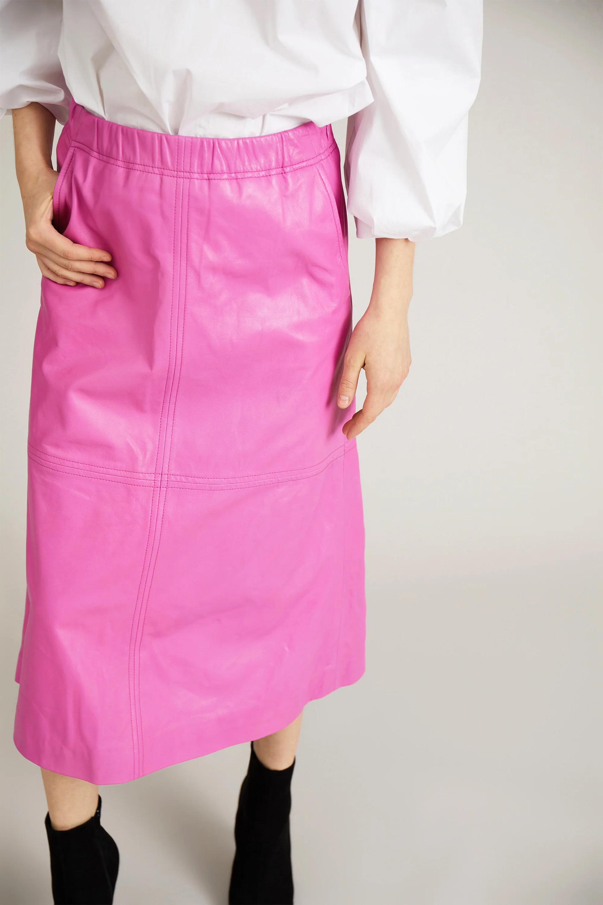 CHARM - PINK - Image 2