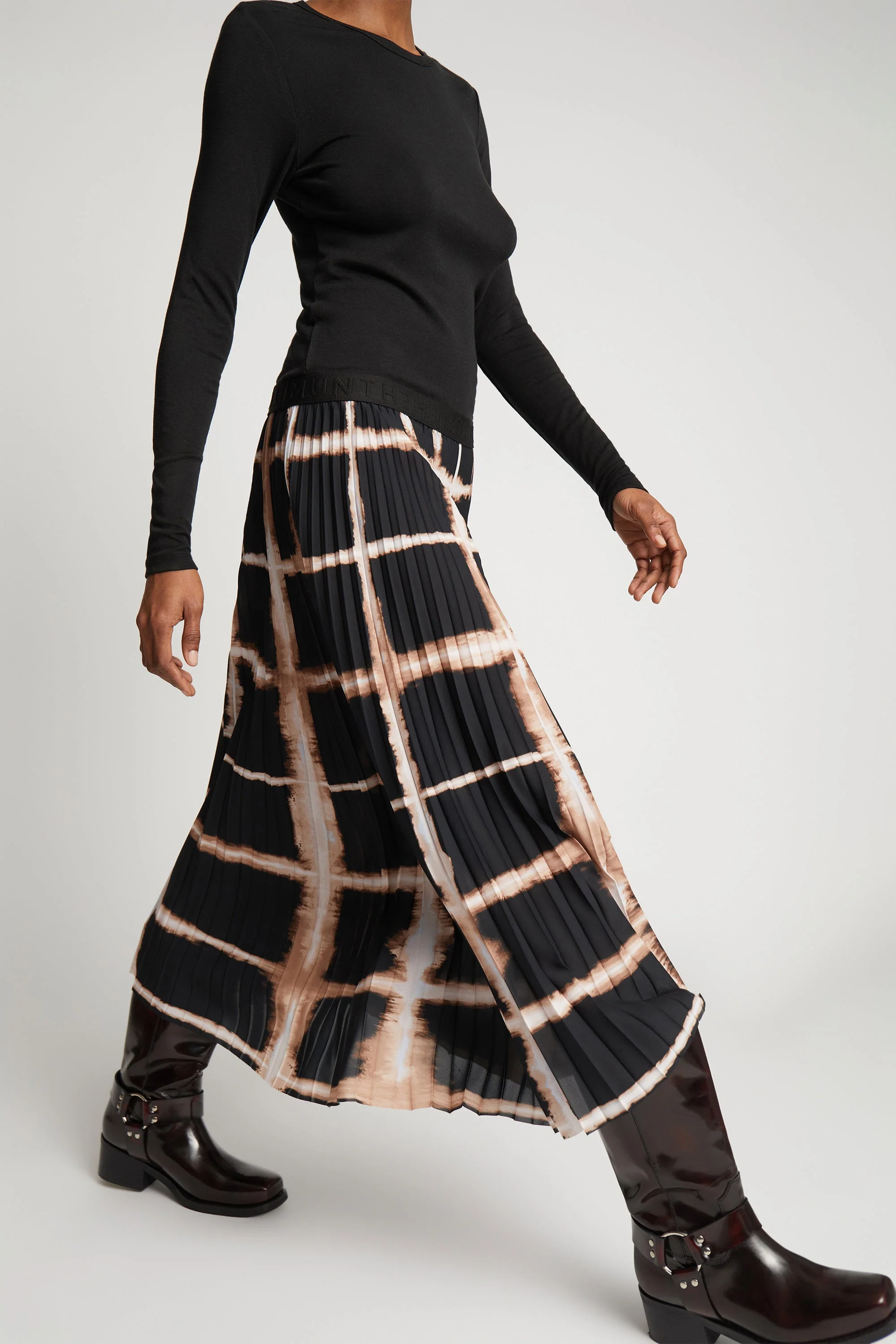 CHARMING - BLACK - Image 2