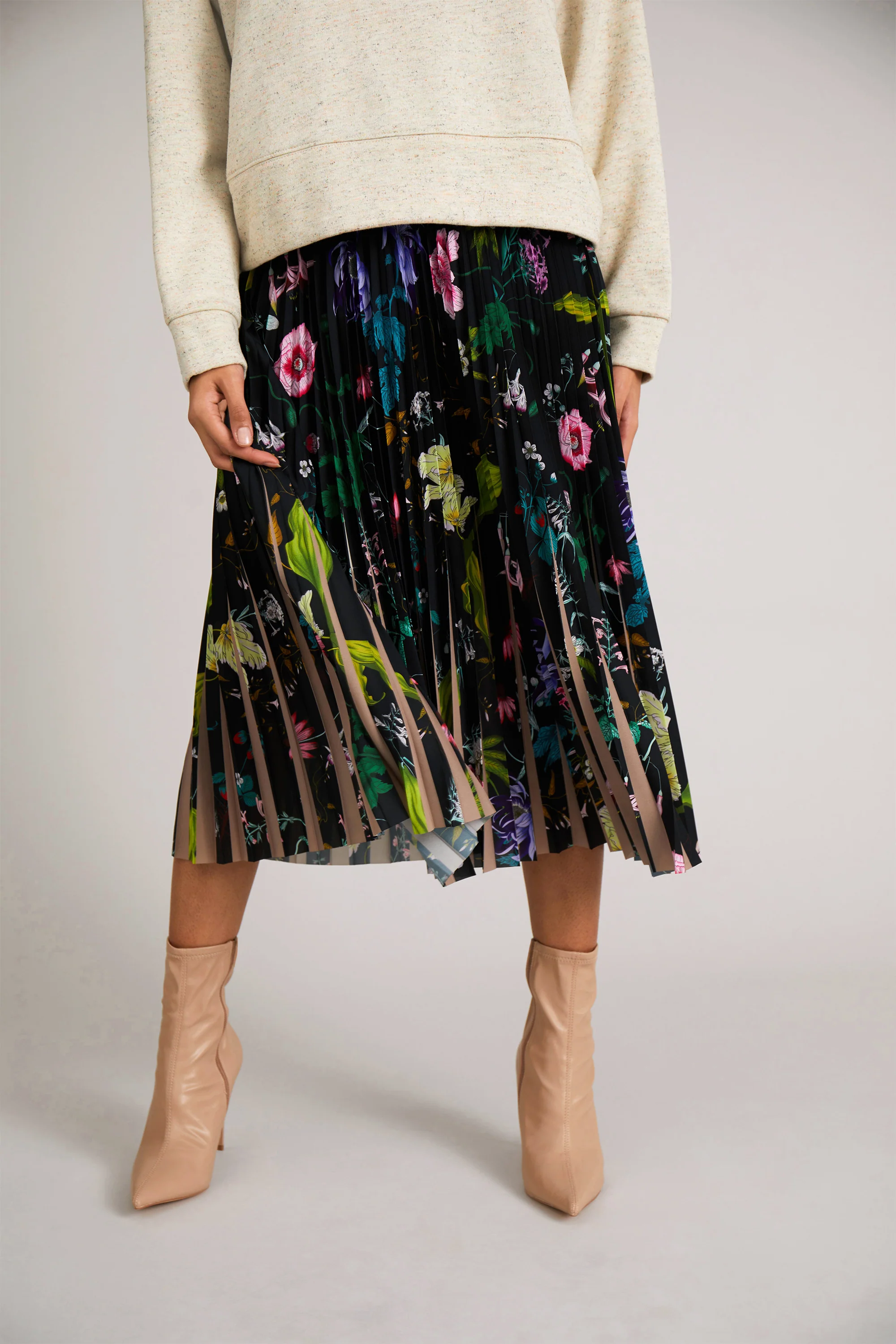 CHARMING - BLACK - Image 6