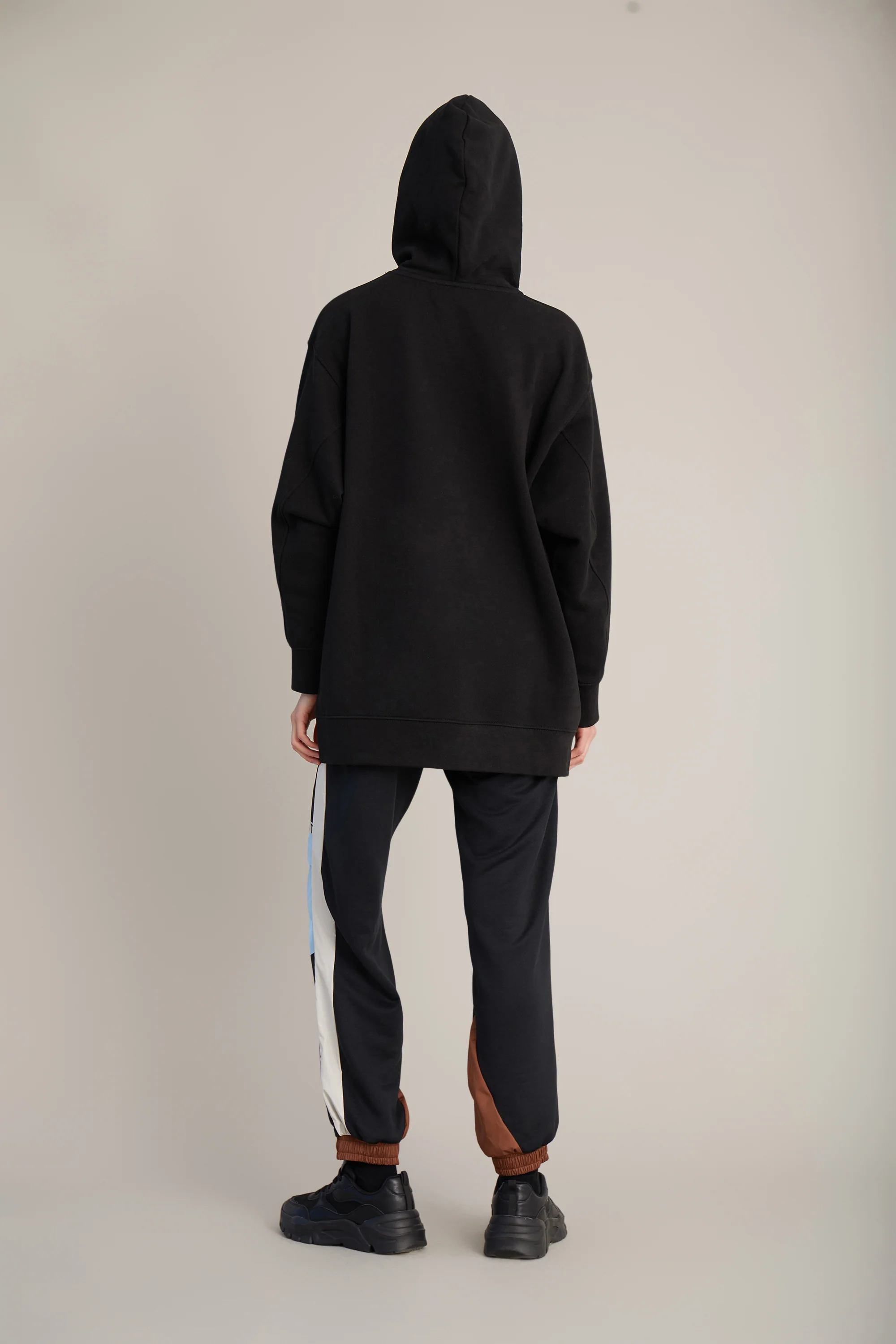 DASMINA - BLACK - Image 4
