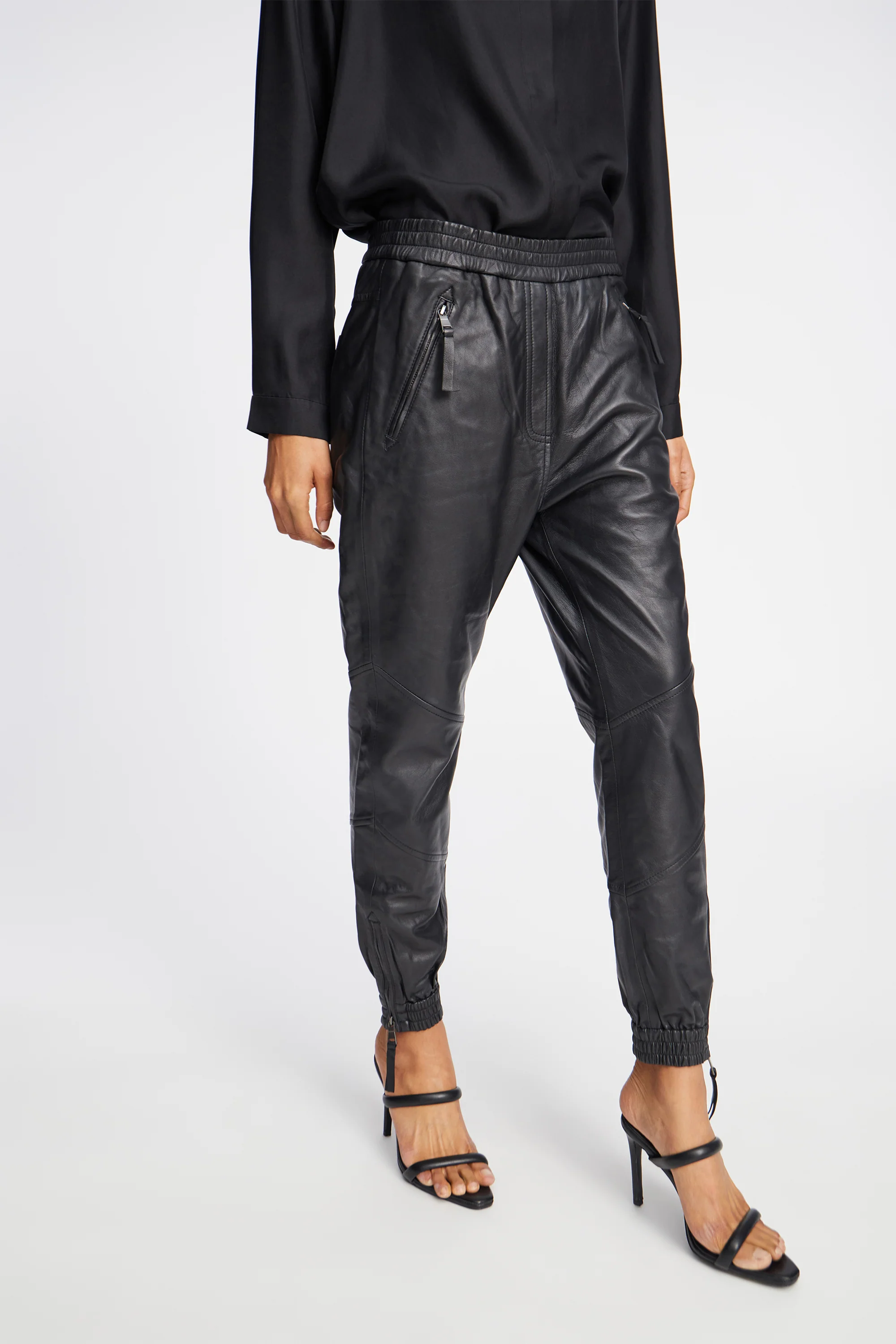 DEMI - BLACK - Image 3