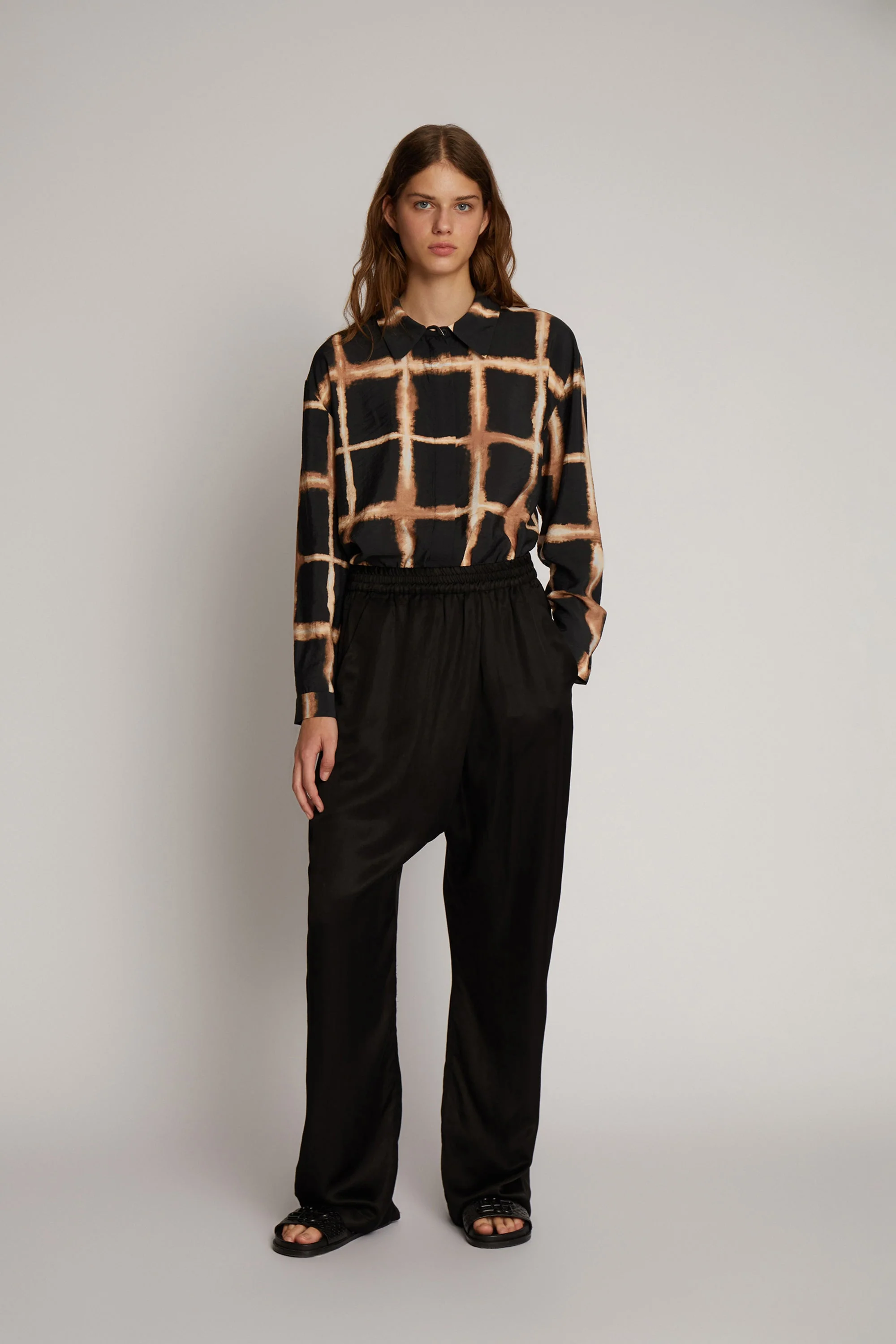 LASEIA - BLACK - Image 2