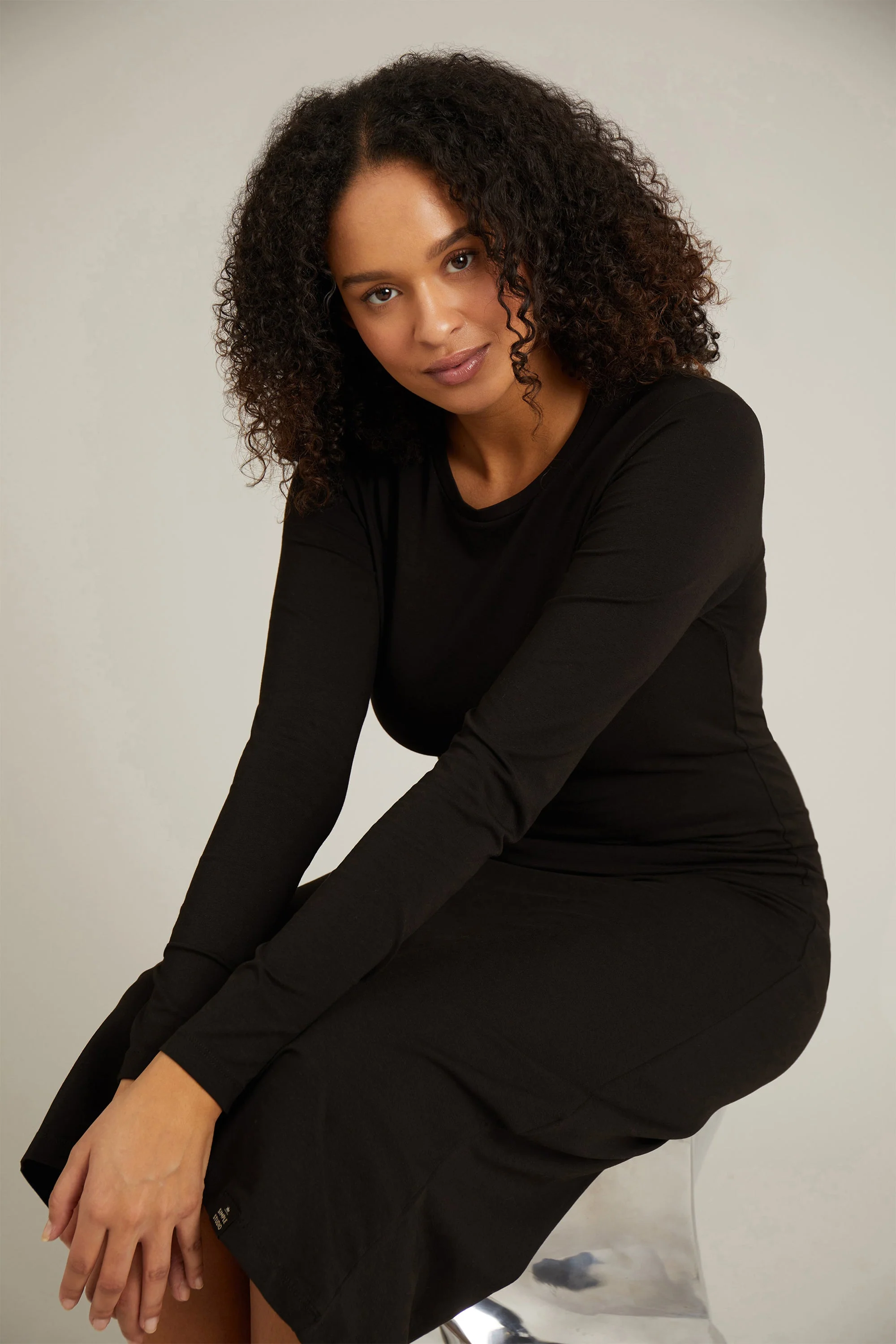 LOVING - BLACK - Image 5