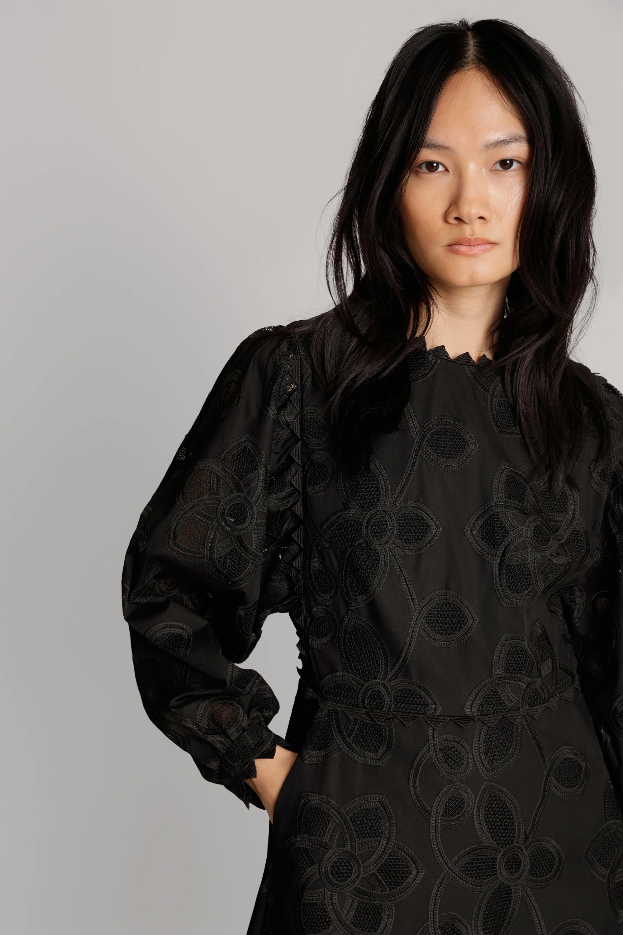 MELINIS - BLACK - Image 4