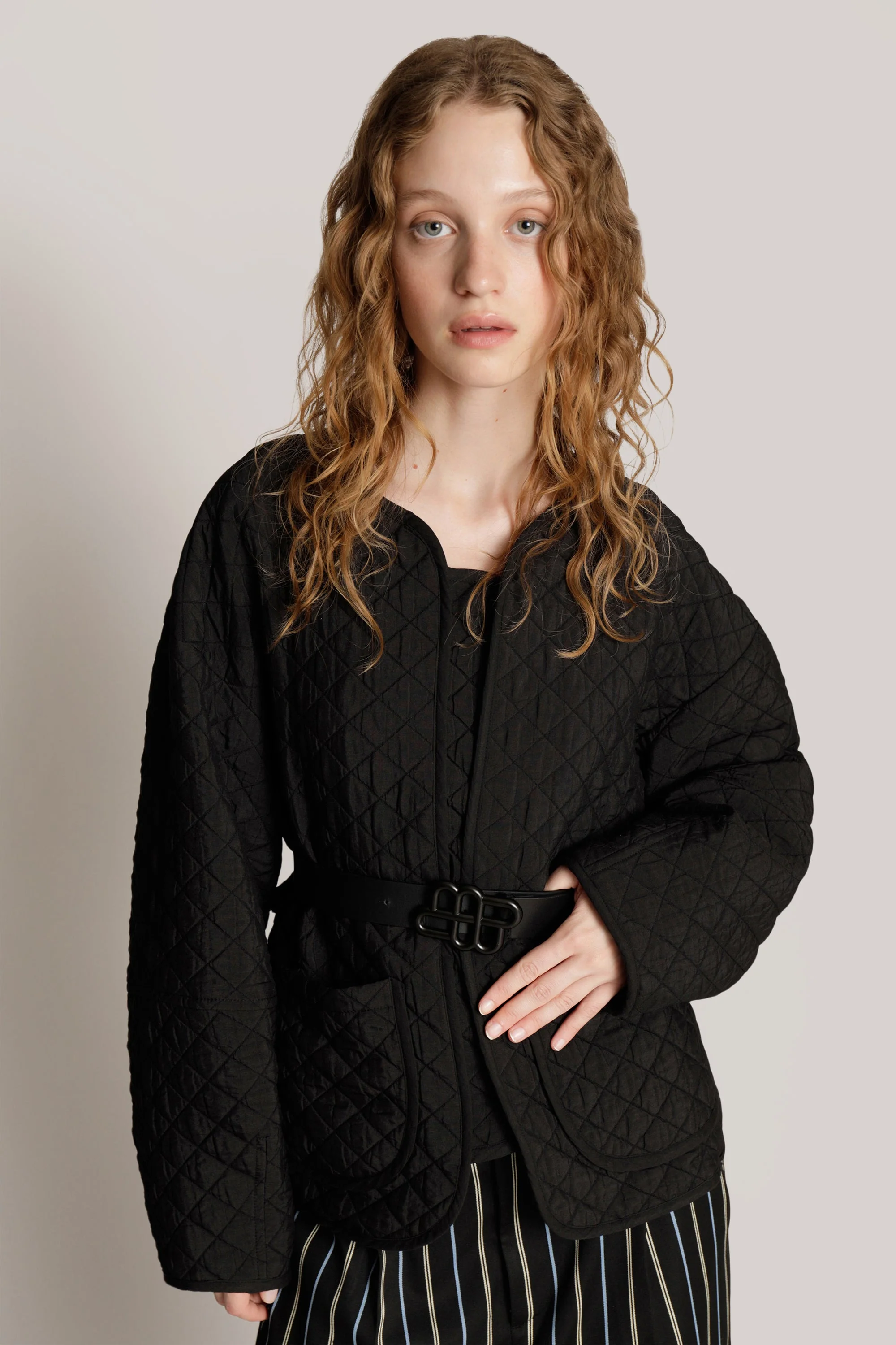 MENEDIG - BLACK - Image 2