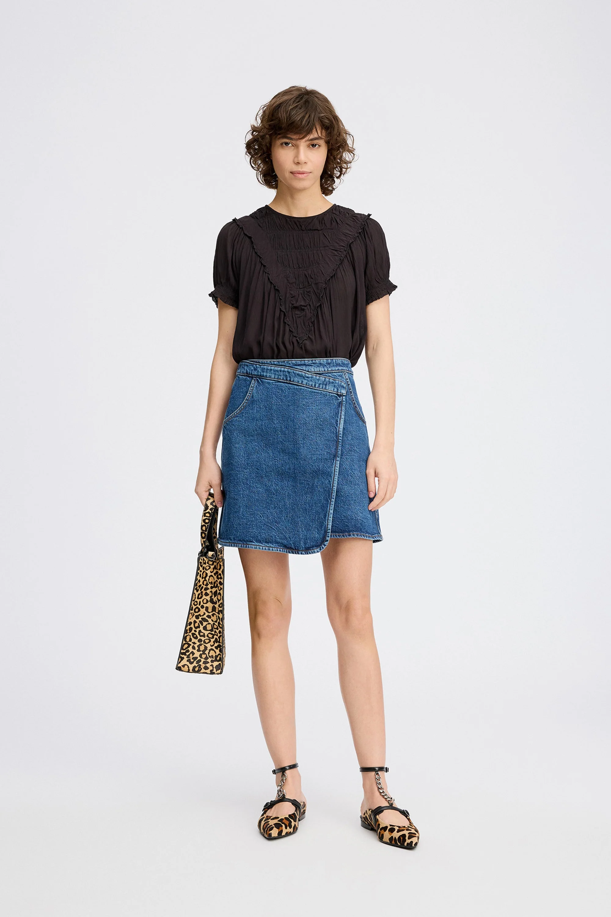 PERILLA - BLACK