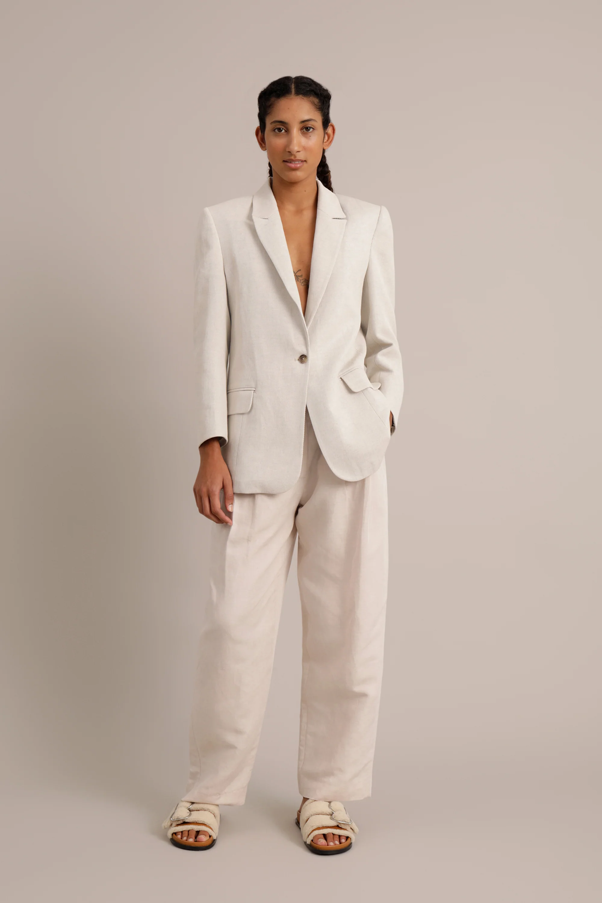 UCANA - WHITE - Image 2