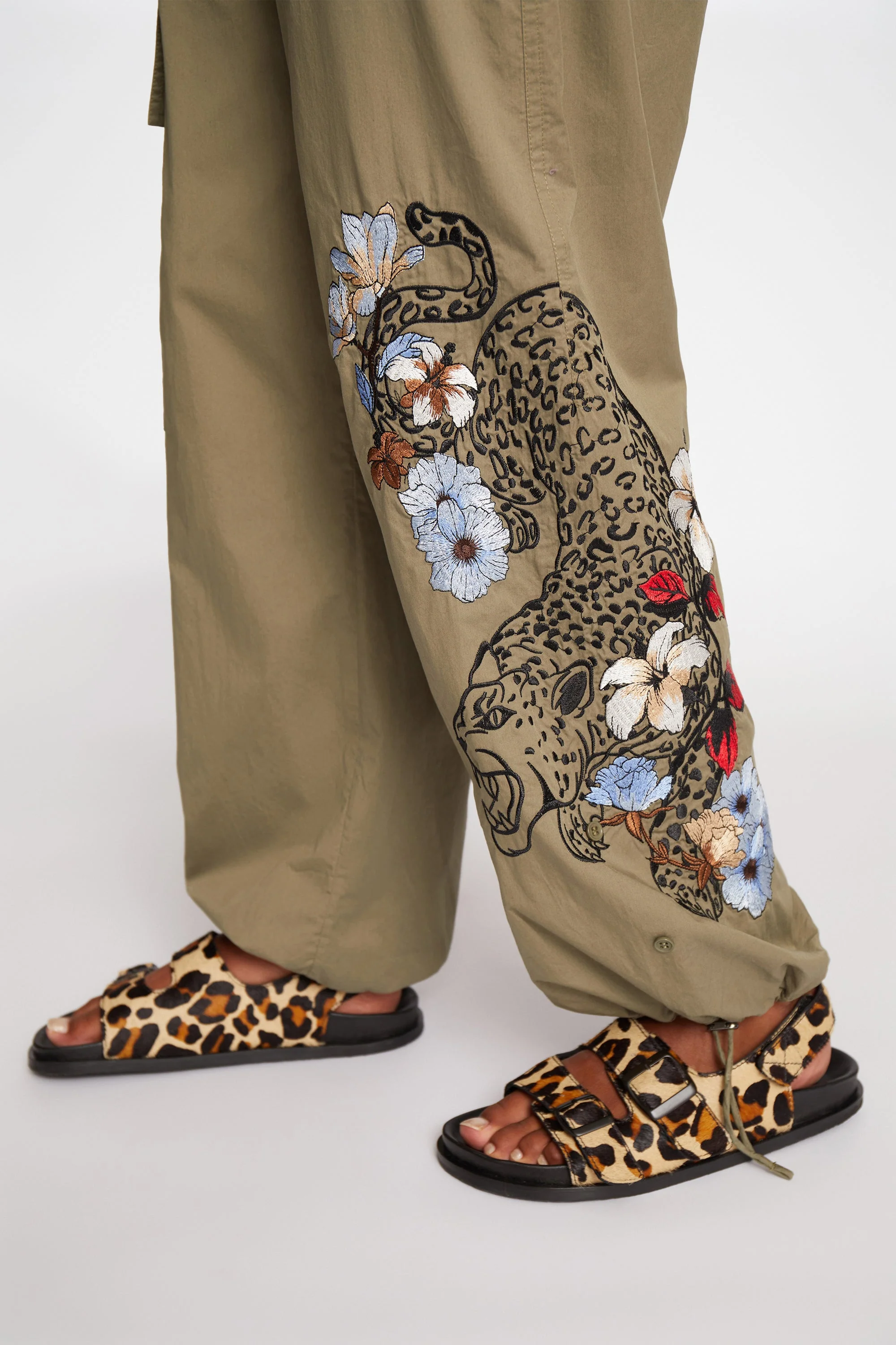 UNFORM - KHAKI - Image 2