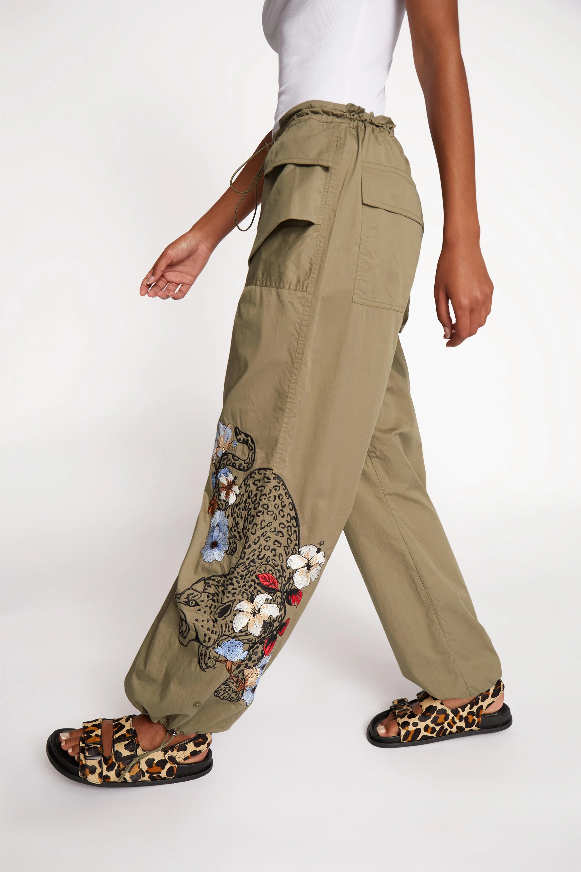 UNFORM - KHAKI - Image 3