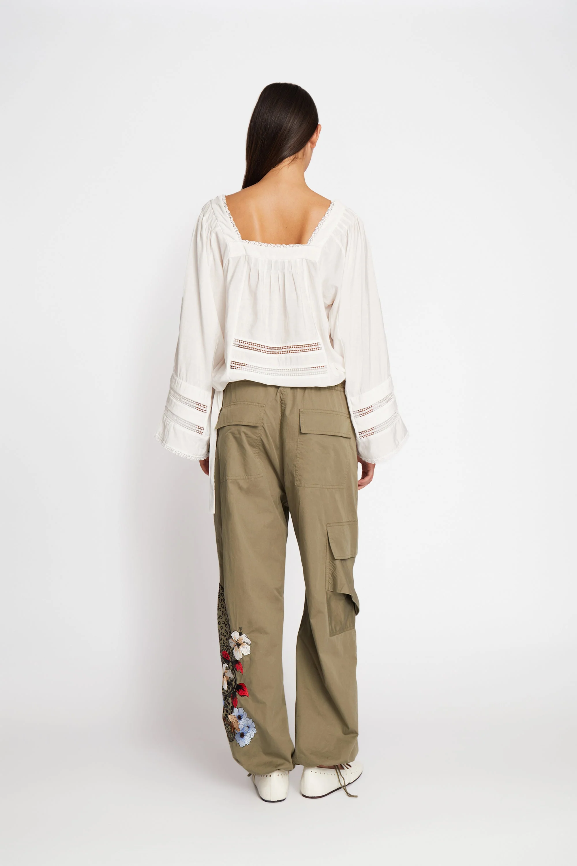 UROSE - WHITE - Image 3