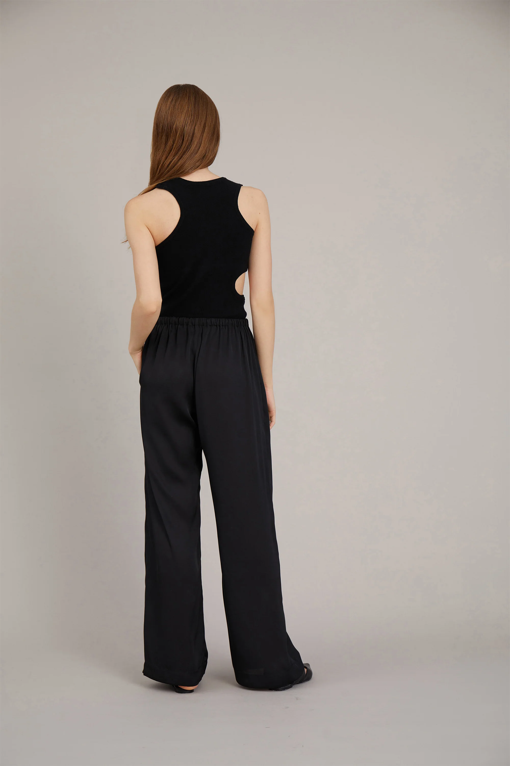 VELAR - BLACK - Image 4